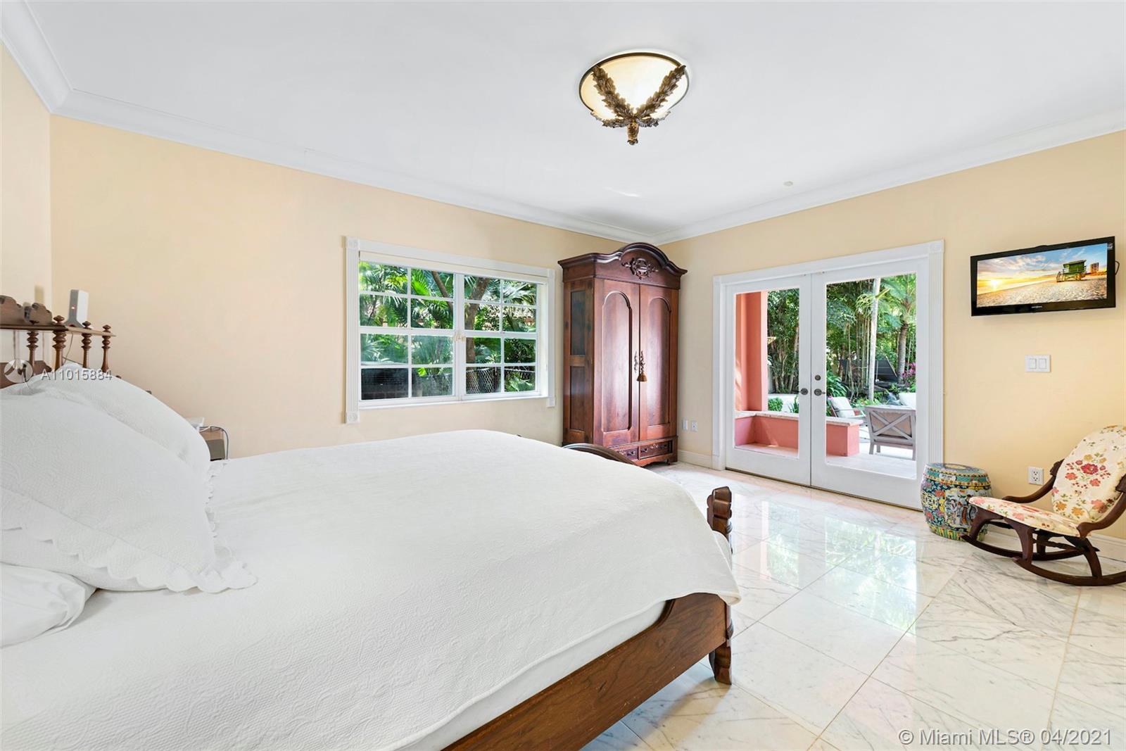 9990 Old Cutler Rd Coral Gables, FL 33156