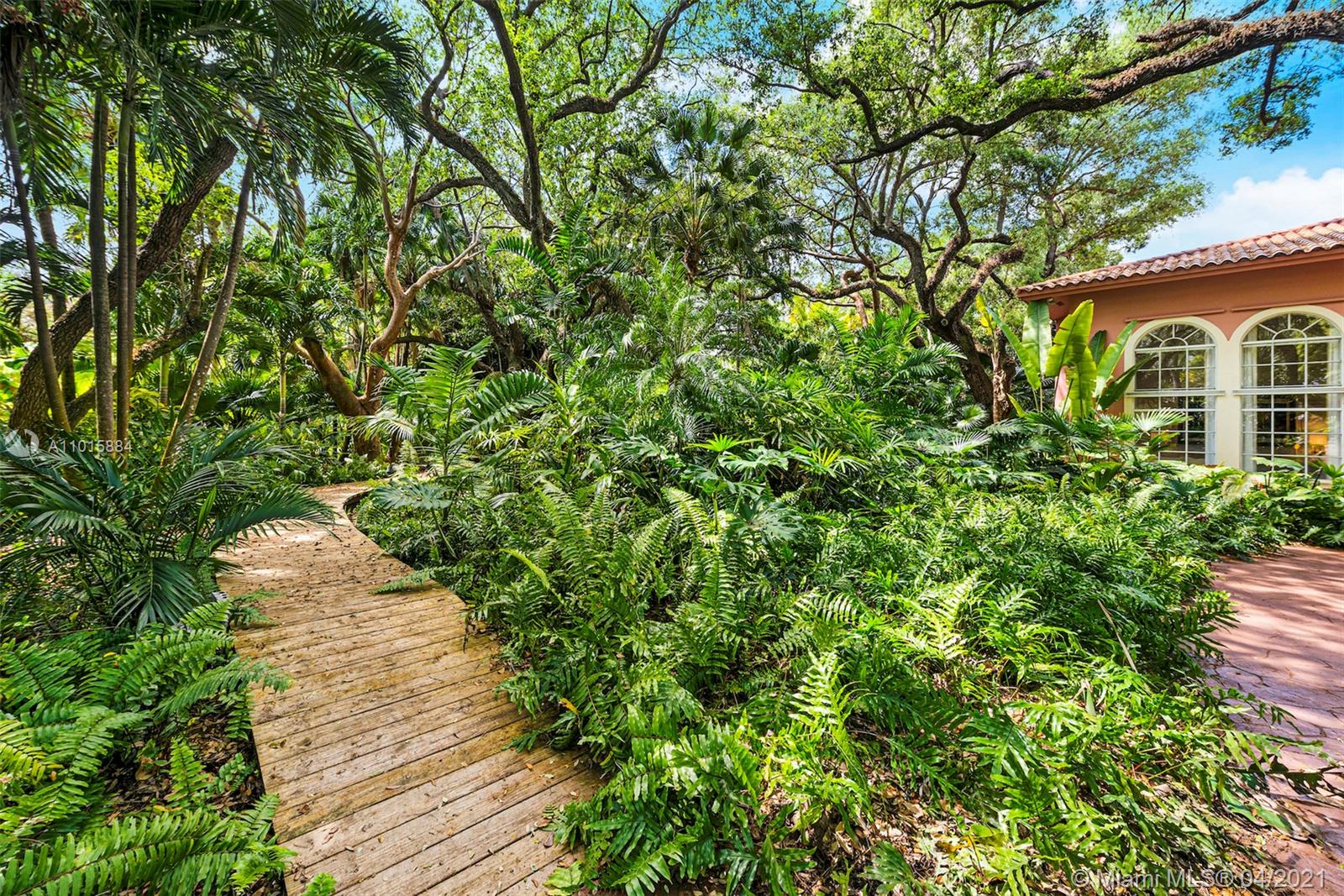 9990 Old Cutler Rd Coral Gables, FL 33156