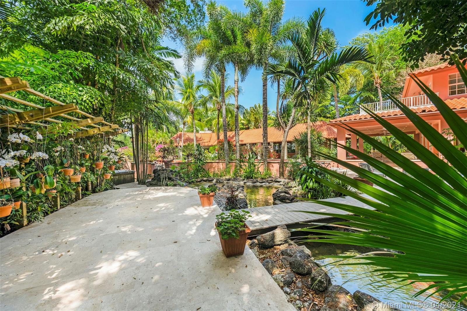 9990 Old Cutler Rd Coral Gables, FL 33156