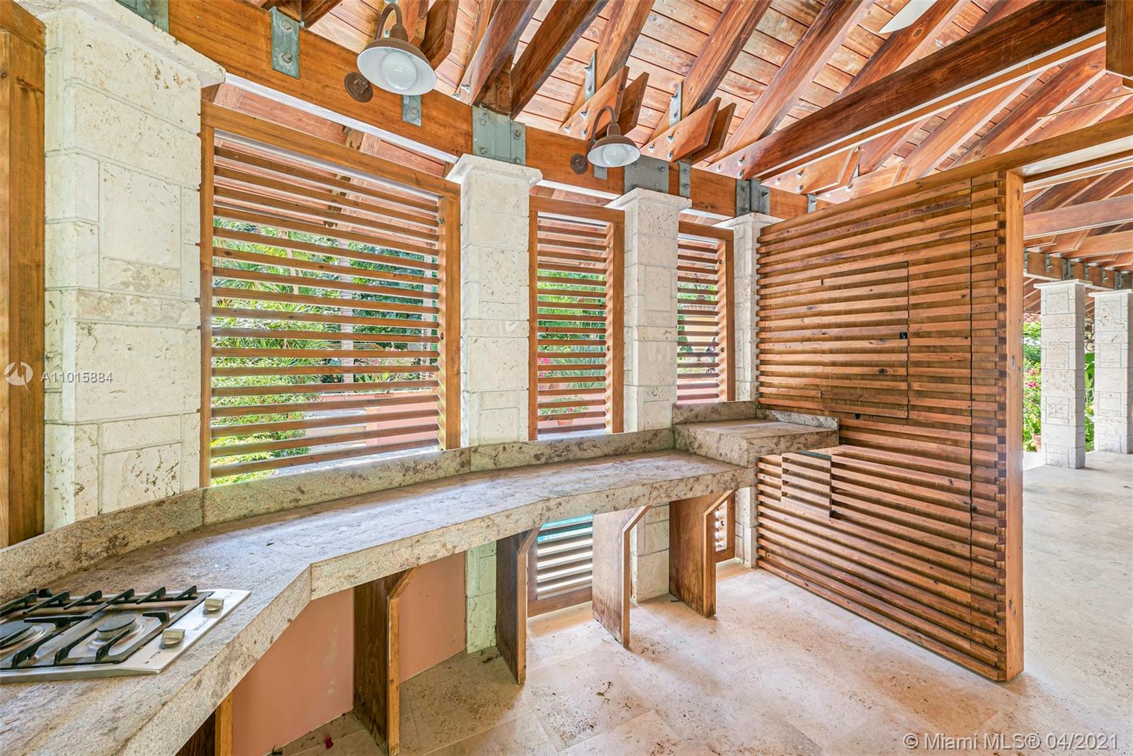 9990 Old Cutler Rd Coral Gables, FL 33156