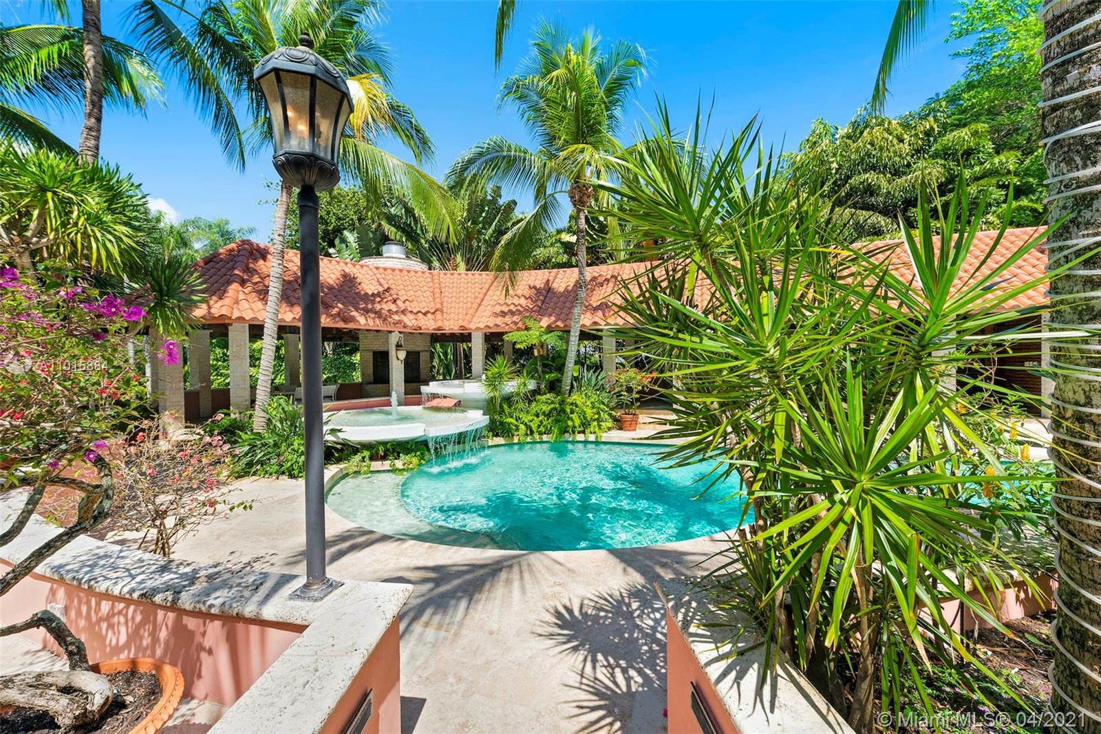 9990 Old Cutler Rd Coral Gables, FL 33156