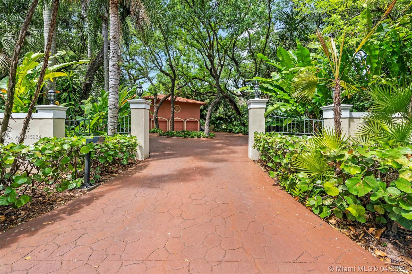 9990 Old Cutler Rd Coral Gables, FL 33156