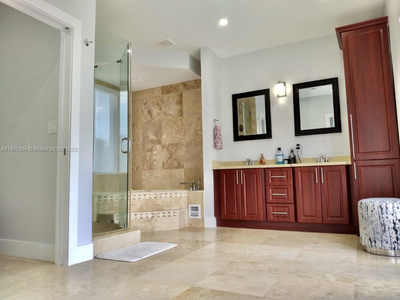 13240 Ortega Ln North Miami, FL 33181