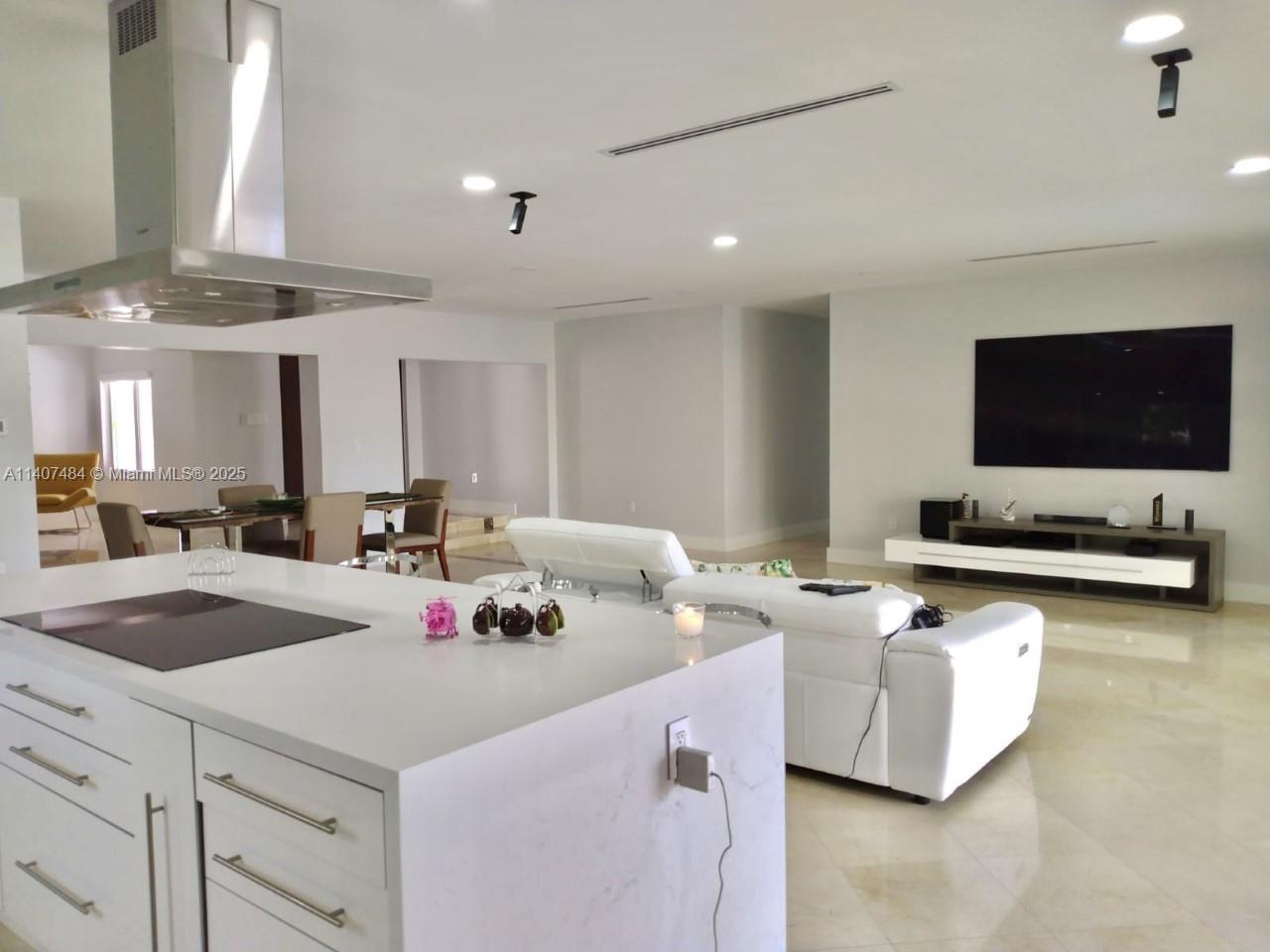 13240 Ortega Ln North Miami, FL 33181