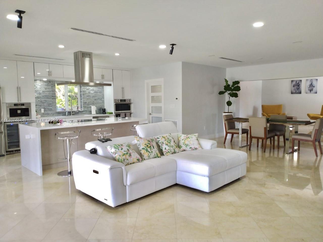 13240 Ortega Ln North Miami, FL 33181