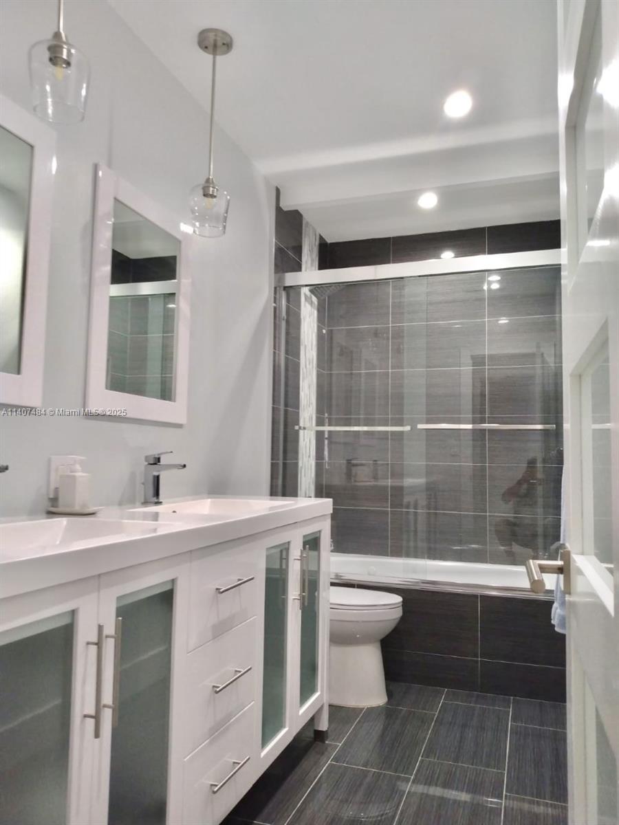 13240 Ortega Ln North Miami, FL 33181