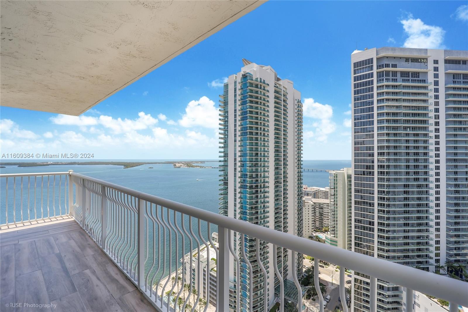 image The Club at Brickell Bay9