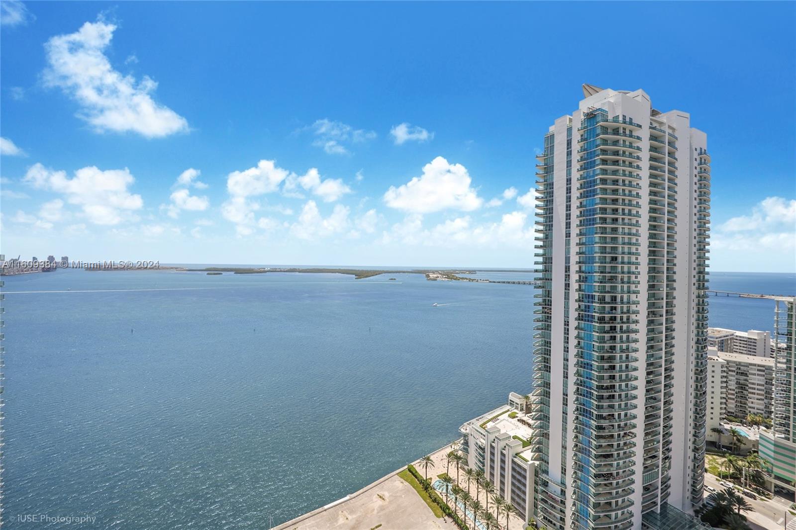 image The Club at Brickell Bay10