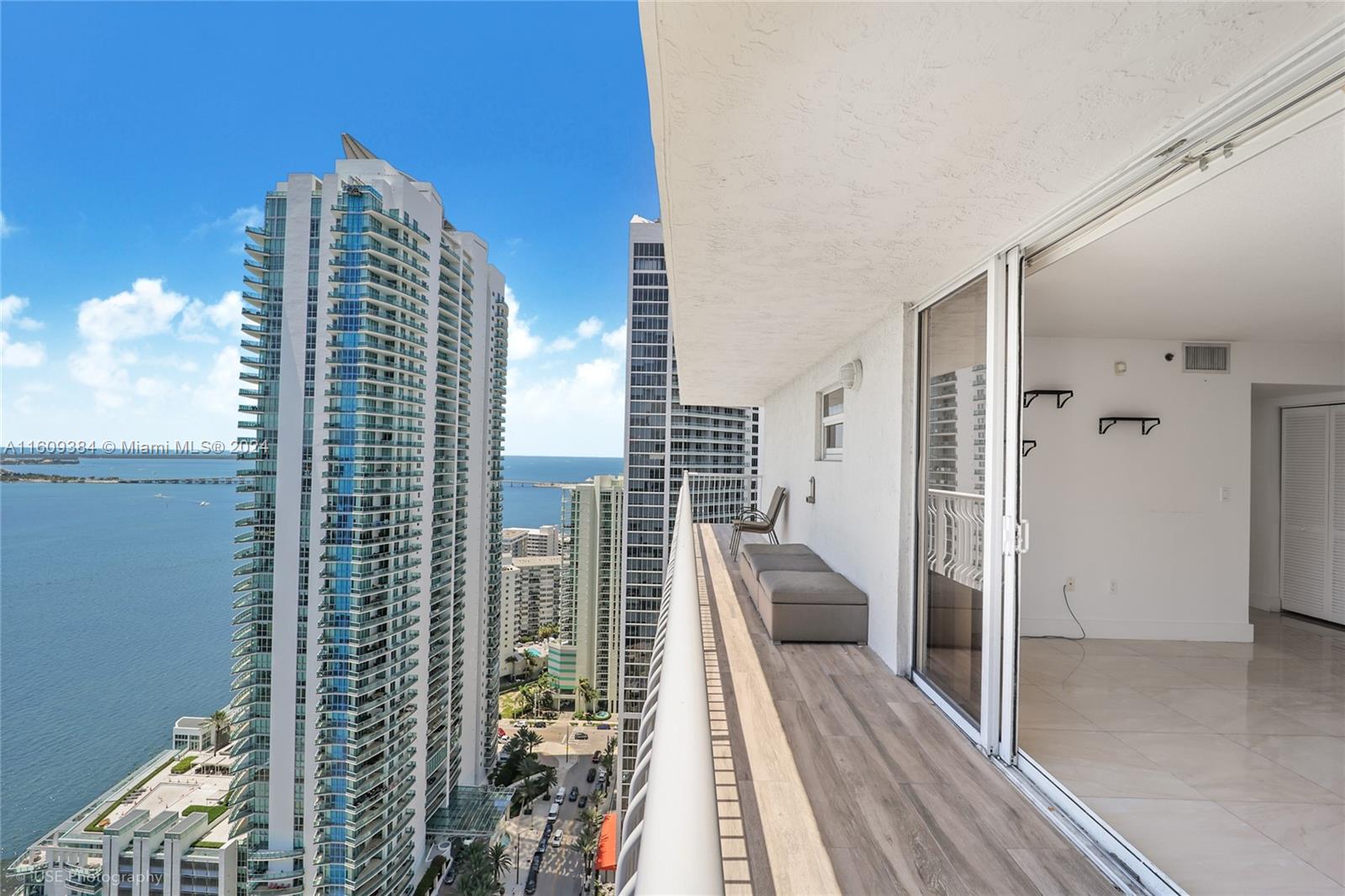 image The Club at Brickell Bay16