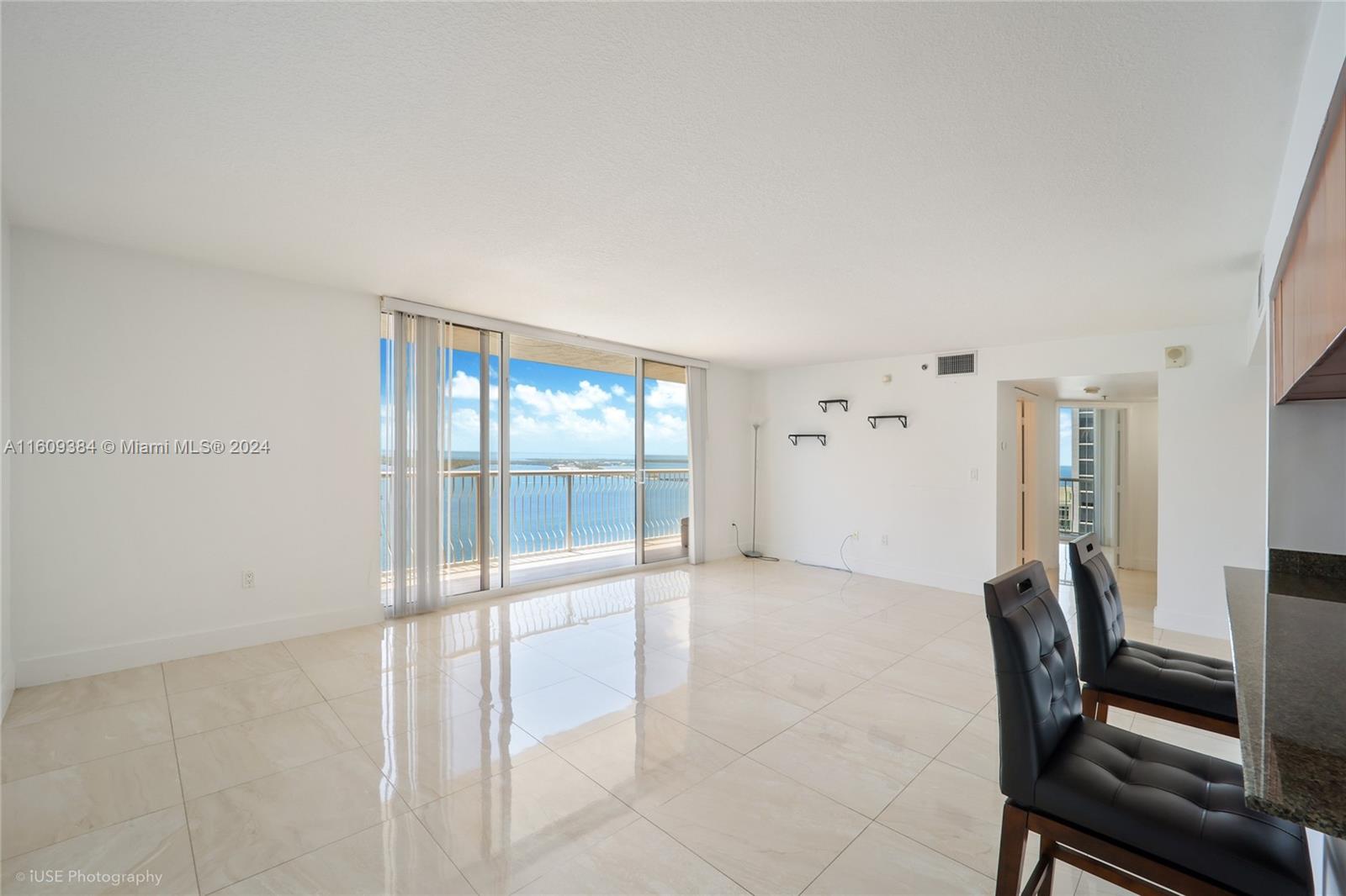 image The Club at Brickell Bay4