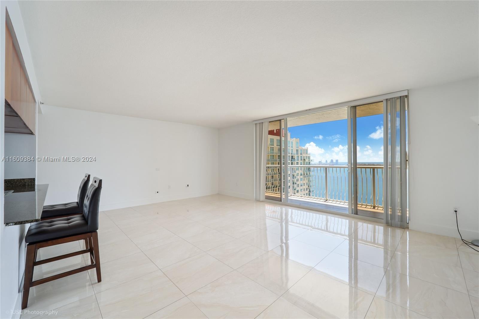 image The Club at Brickell Bay7