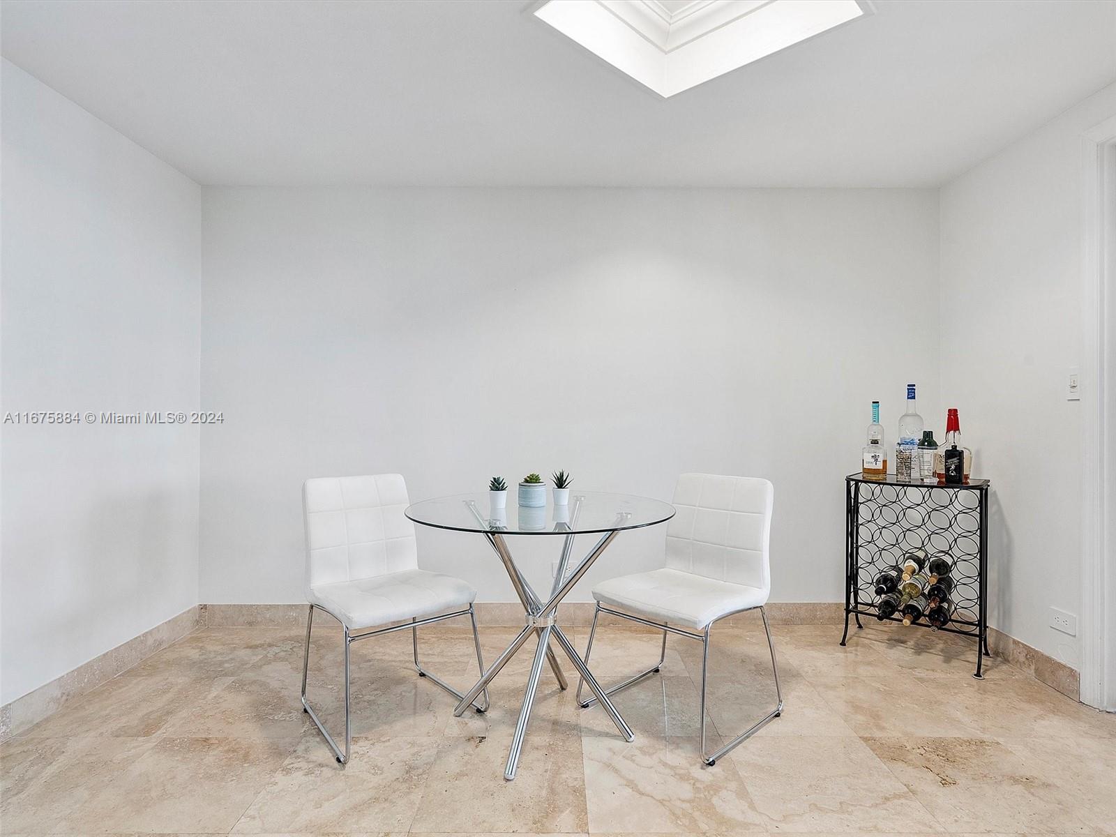 image CRICKET CLUB CONDO15