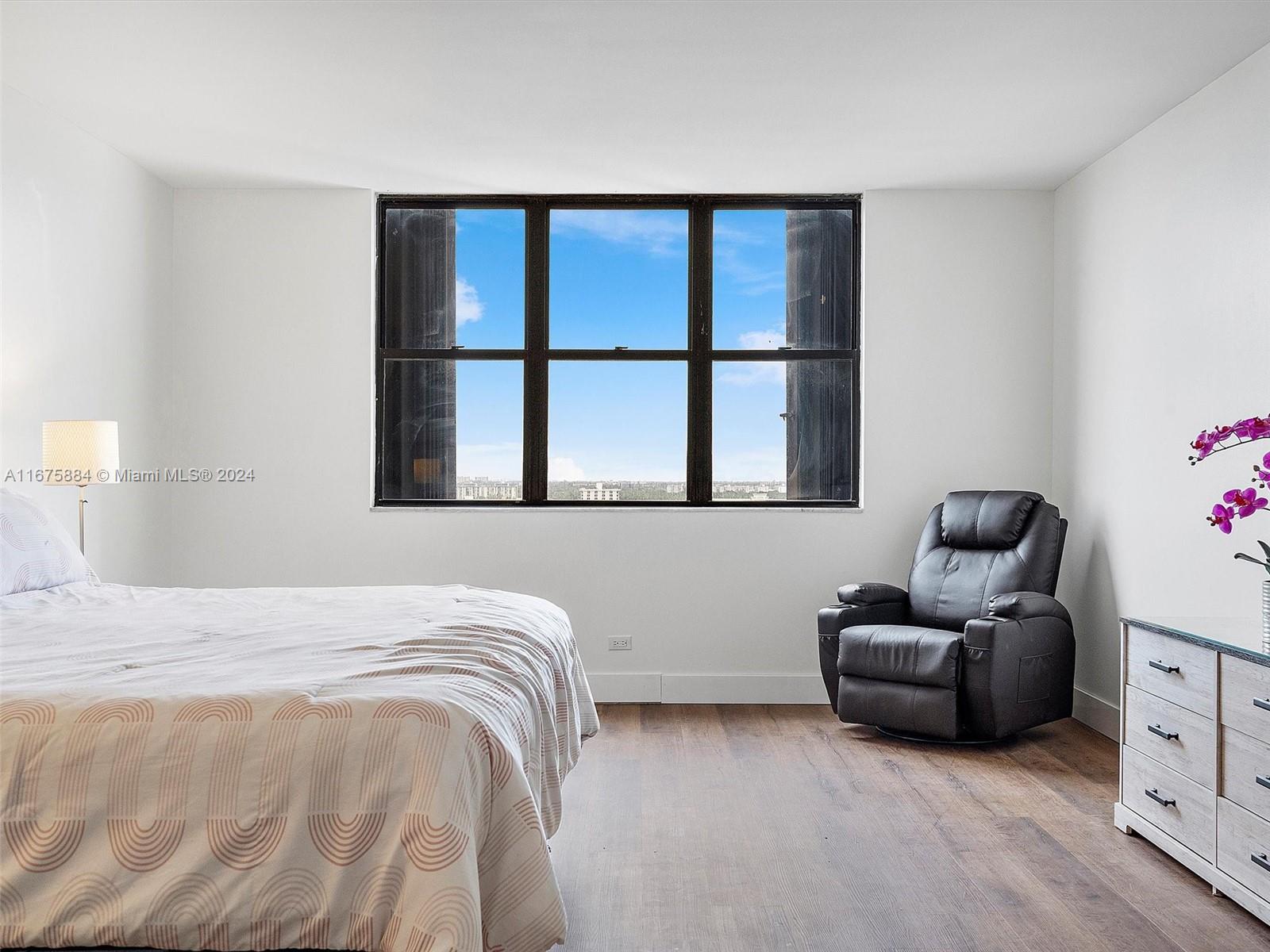 image CRICKET CLUB CONDO17