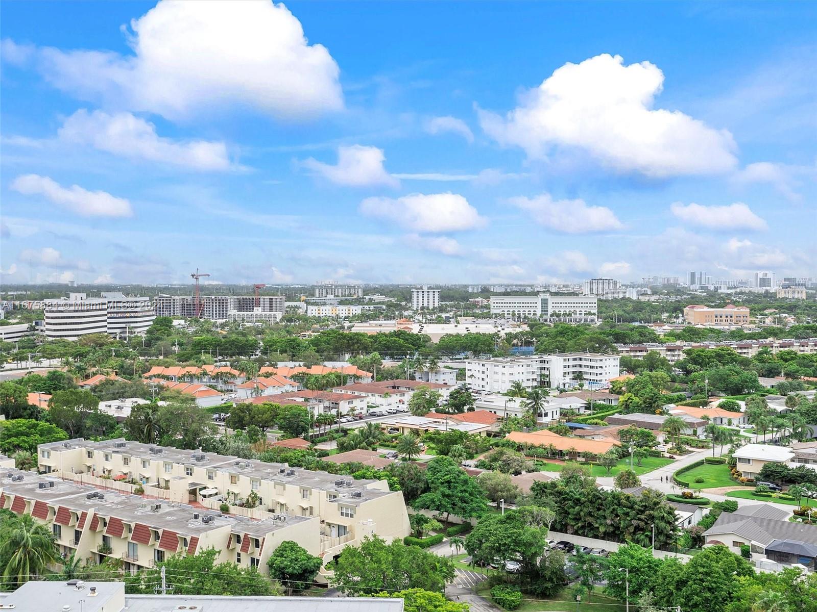 image CRICKET CLUB CONDO36