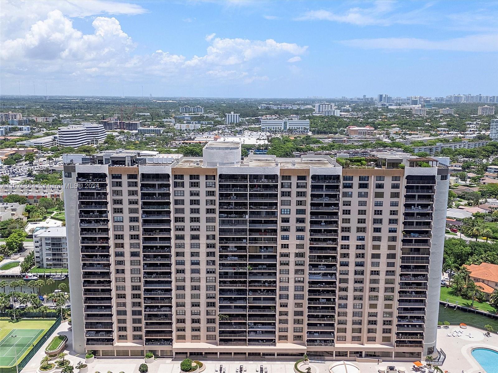 image CRICKET CLUB CONDO43