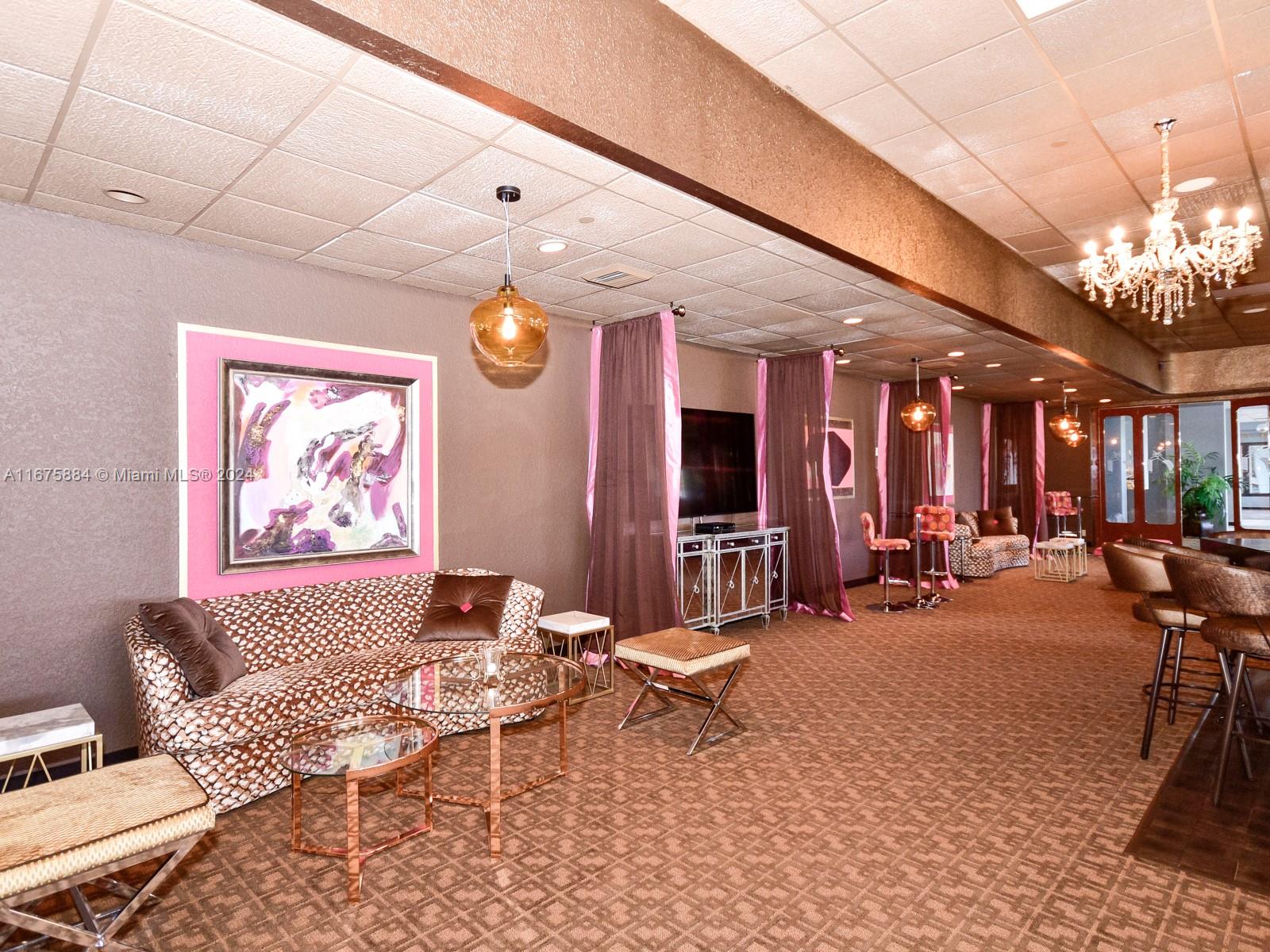 image CRICKET CLUB CONDO62