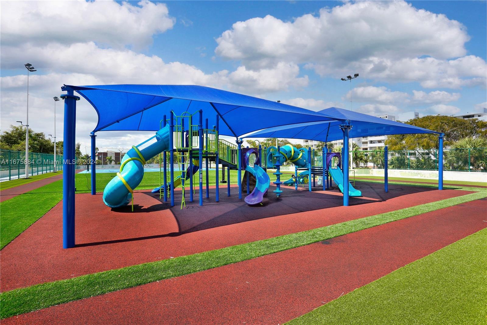 image CRICKET CLUB CONDO66