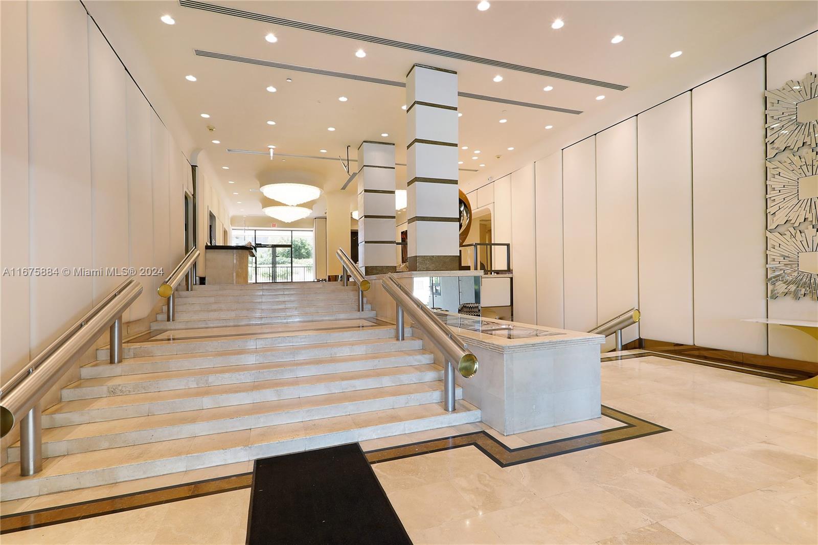 image CRICKET CLUB CONDO68