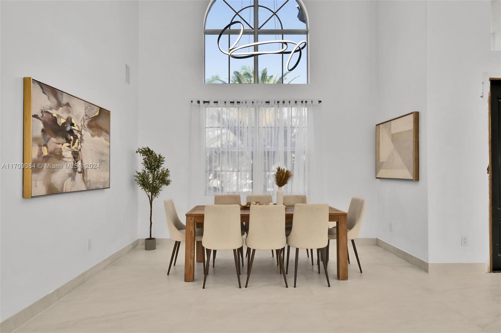 2940 NE 164th St North Miami Beach, FL 33160