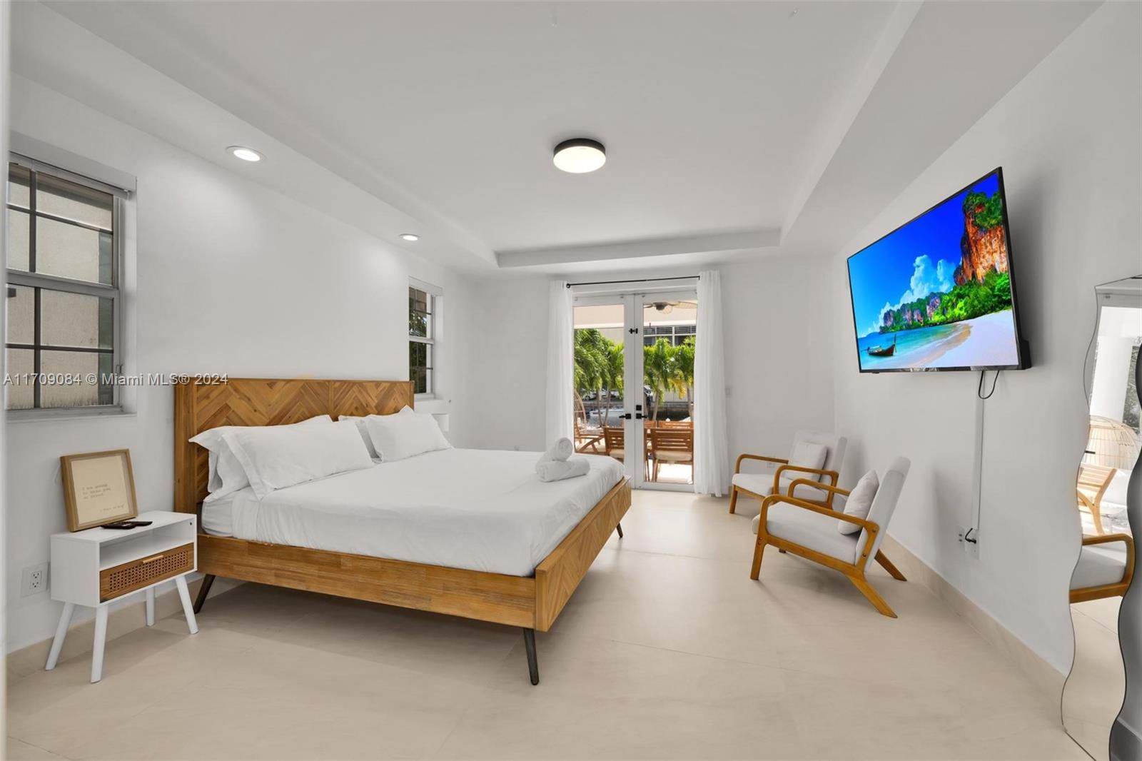 2940 NE 164th St North Miami Beach, FL 33160