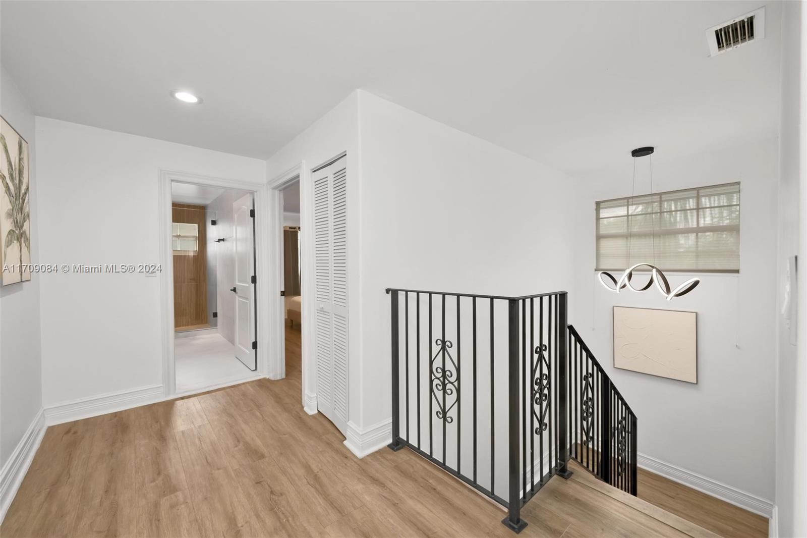 2940 NE 164th St North Miami Beach, FL 33160