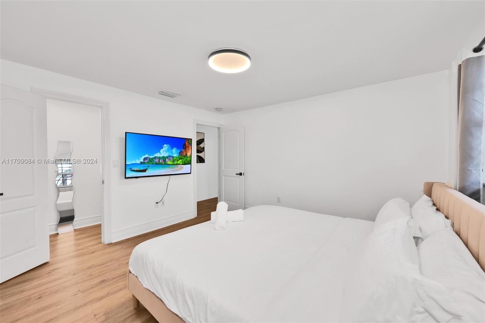 2940 NE 164th St North Miami Beach, FL 33160