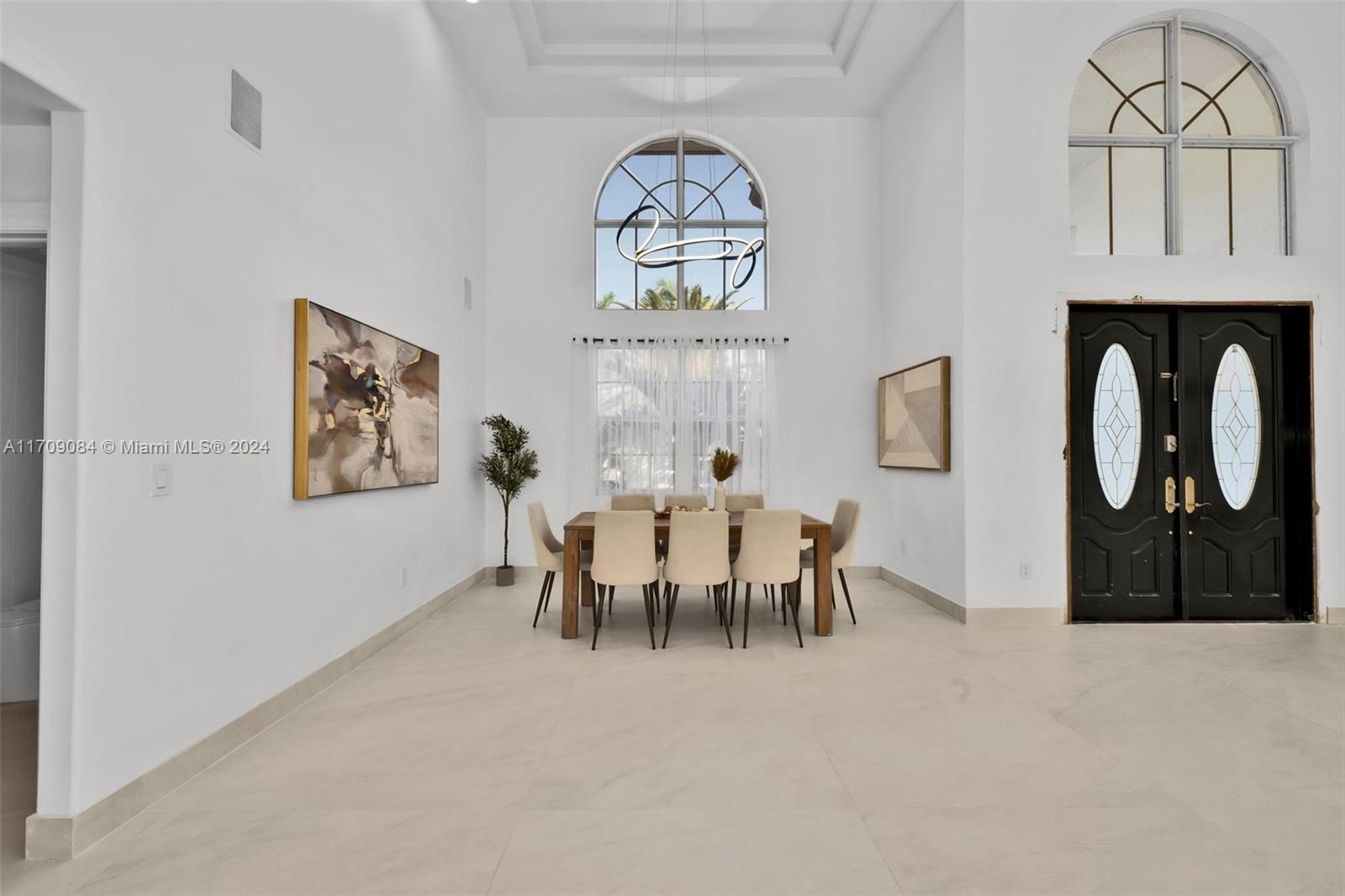 2940 NE 164th St North Miami Beach, FL 33160