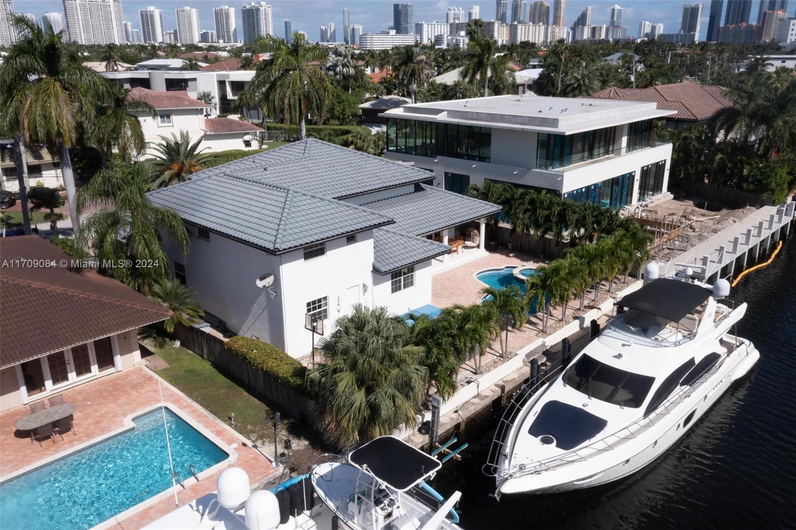 2940 NE 164th St North Miami Beach, FL 33160