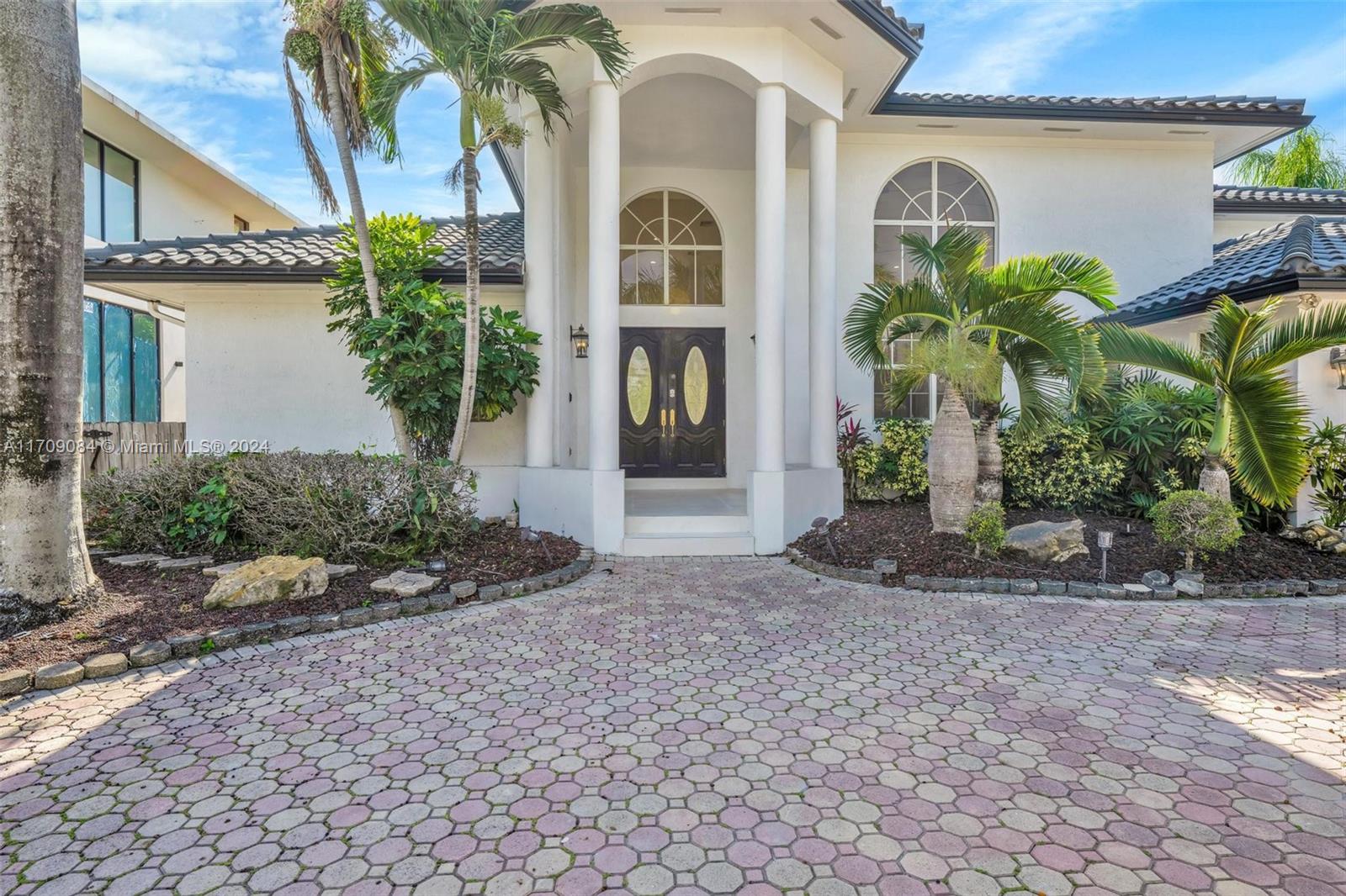 2940 NE 164th St North Miami Beach, FL 33160