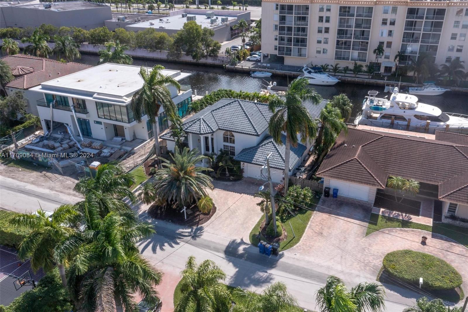 2940 NE 164th St North Miami Beach, FL 33160