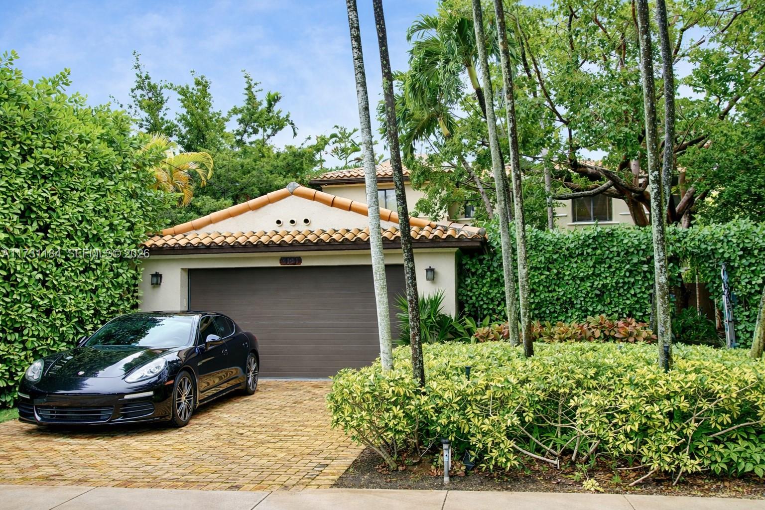 6121 La Gorce Dr Miami Beach, FL 33140