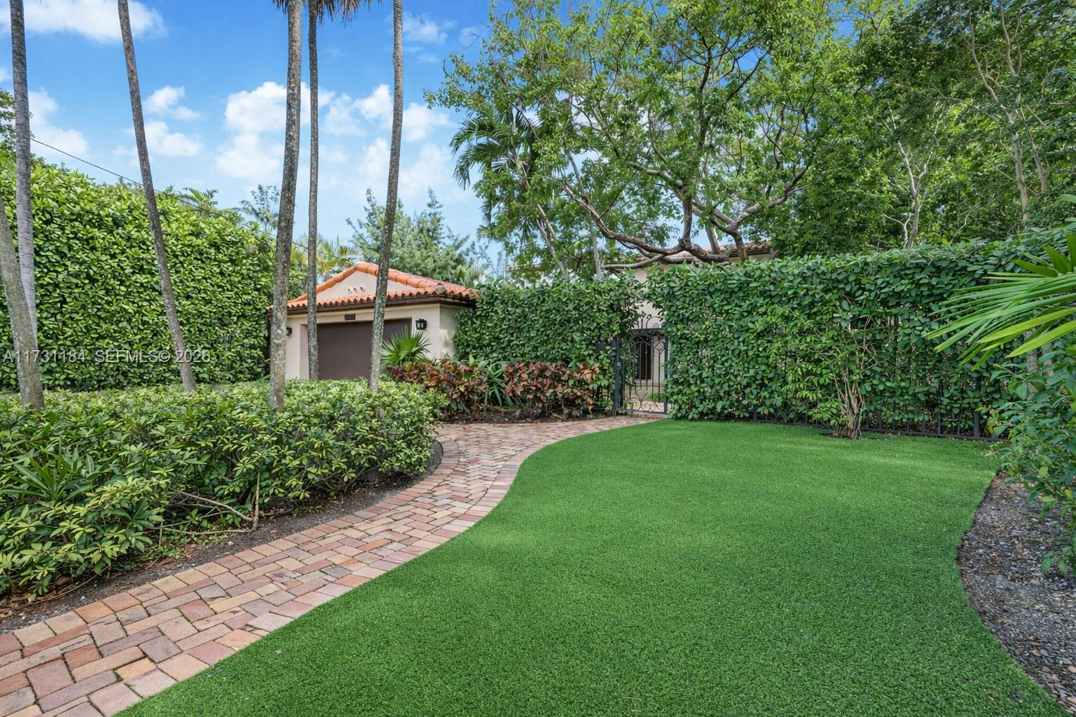 6121 La Gorce Dr Miami Beach, FL 33140