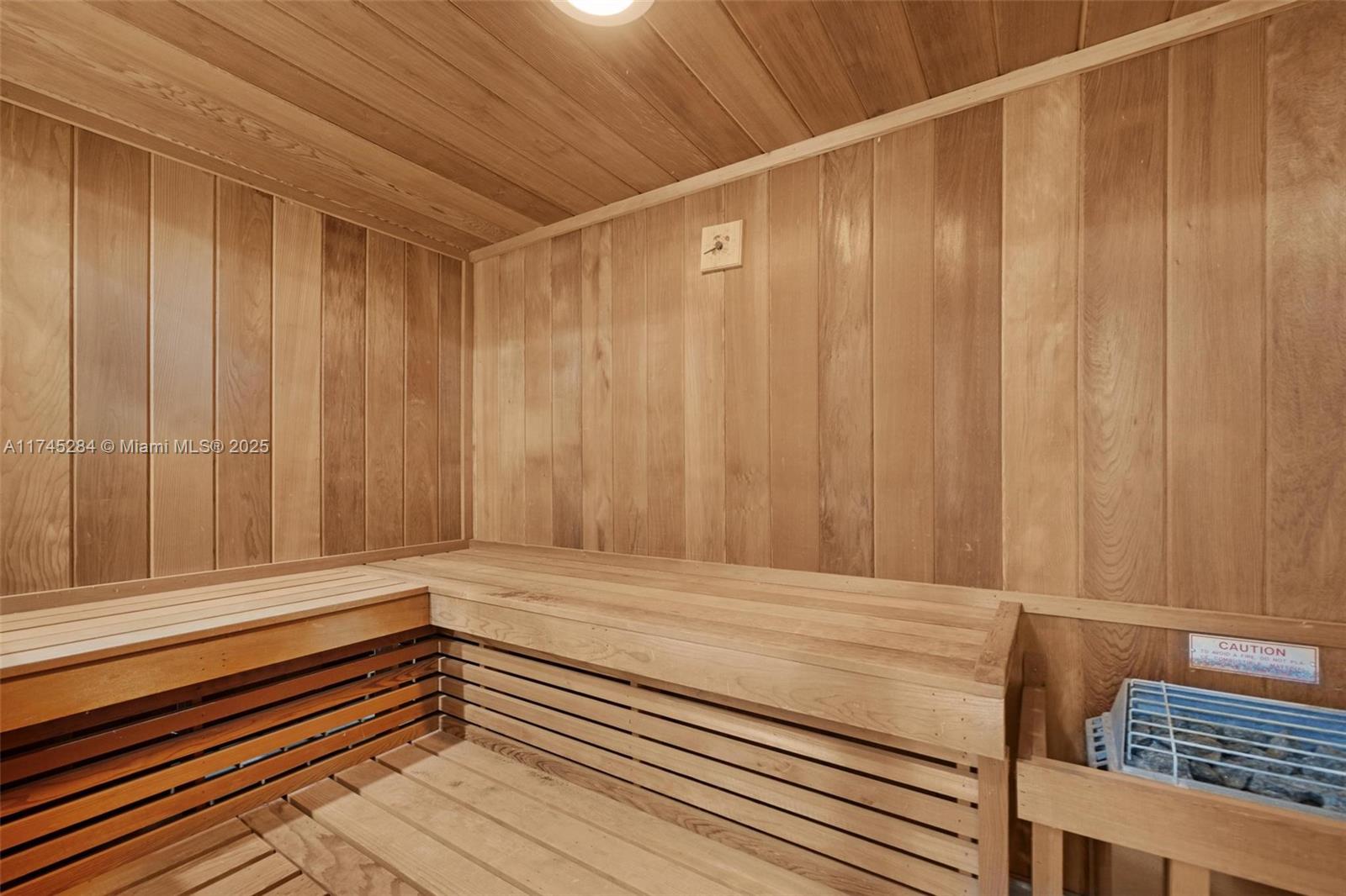 6670 Riviera Dr,Coral Gables, FL 33146