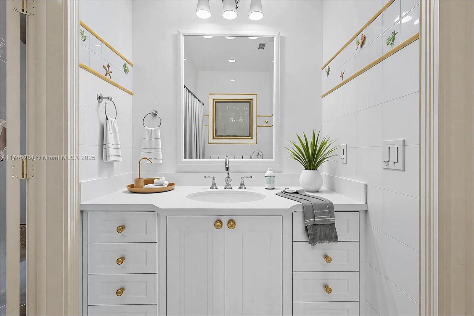 6670 Riviera Dr,Coral Gables, FL 33146