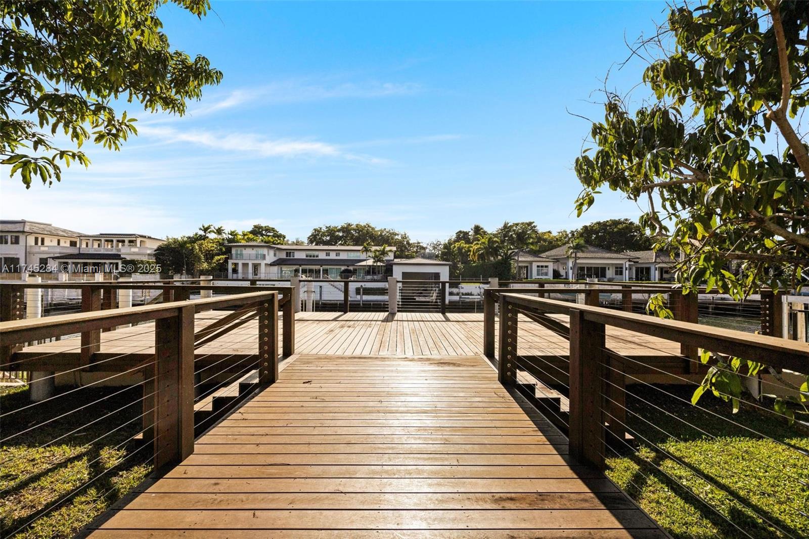 6670 Riviera Dr,Coral Gables, FL 33146