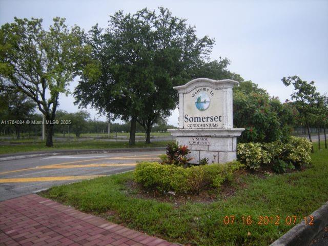 2850 Somerset Dr #105L