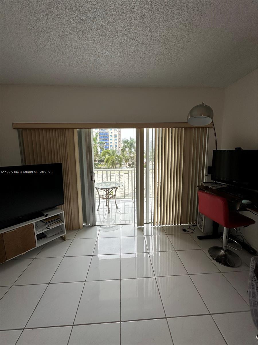 500 Bayview Dr #217