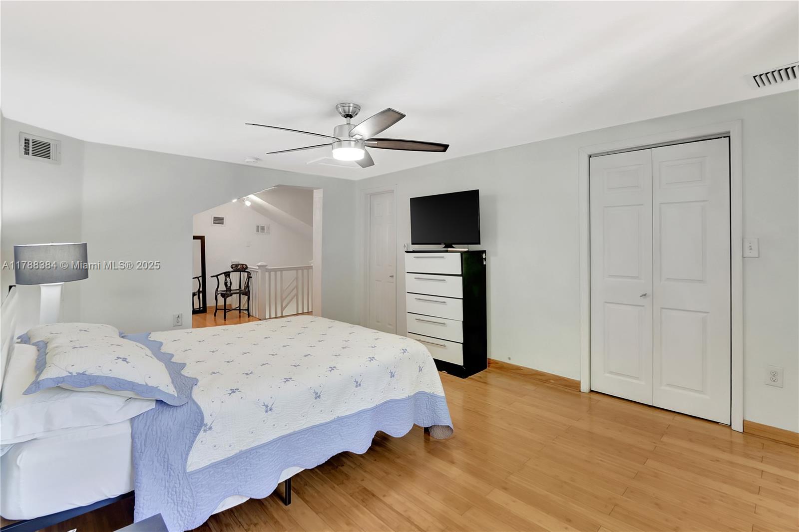 3375 SW 29th Ter Miami, FL 33133