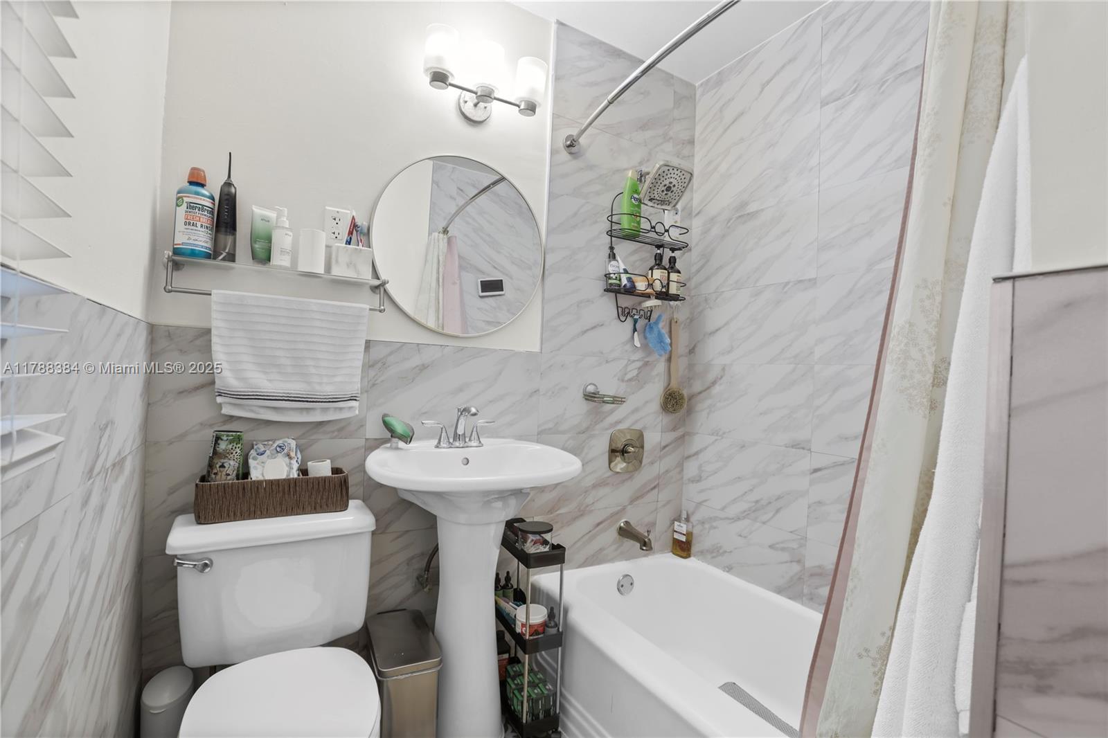 3375 SW 29th Ter Miami, FL 33133