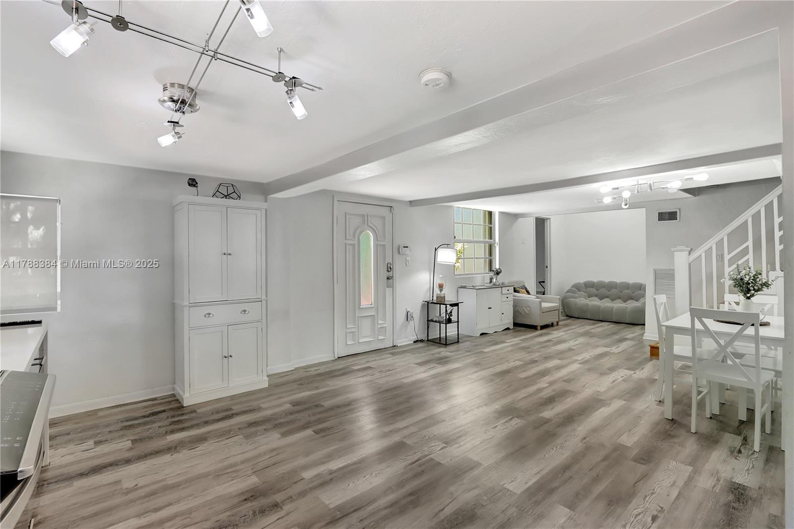 3375 SW 29th Ter Miami, FL 33133