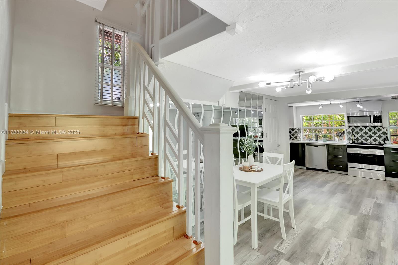 3375 SW 29th Ter Miami, FL 33133