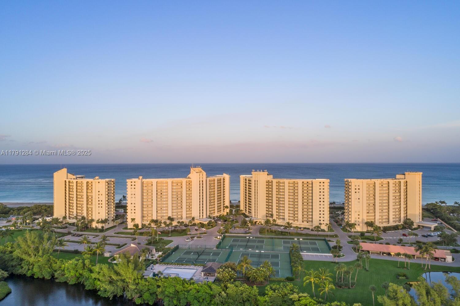 400 Ocean Trl Way #302 Jupiter, FL 33477