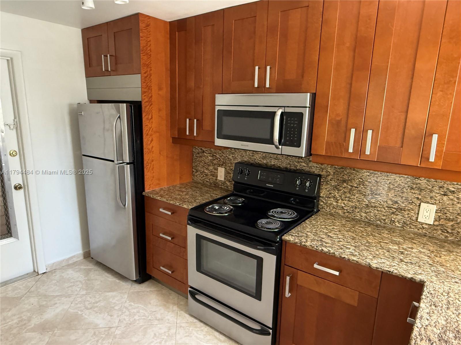 1075 93rd St #307,Bay Harbor Islands, FL 33154