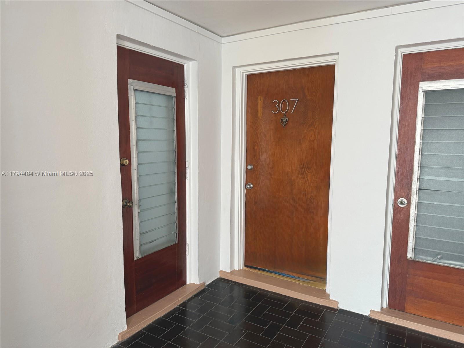 1075 93rd St #307,Bay Harbor Islands, FL 33154