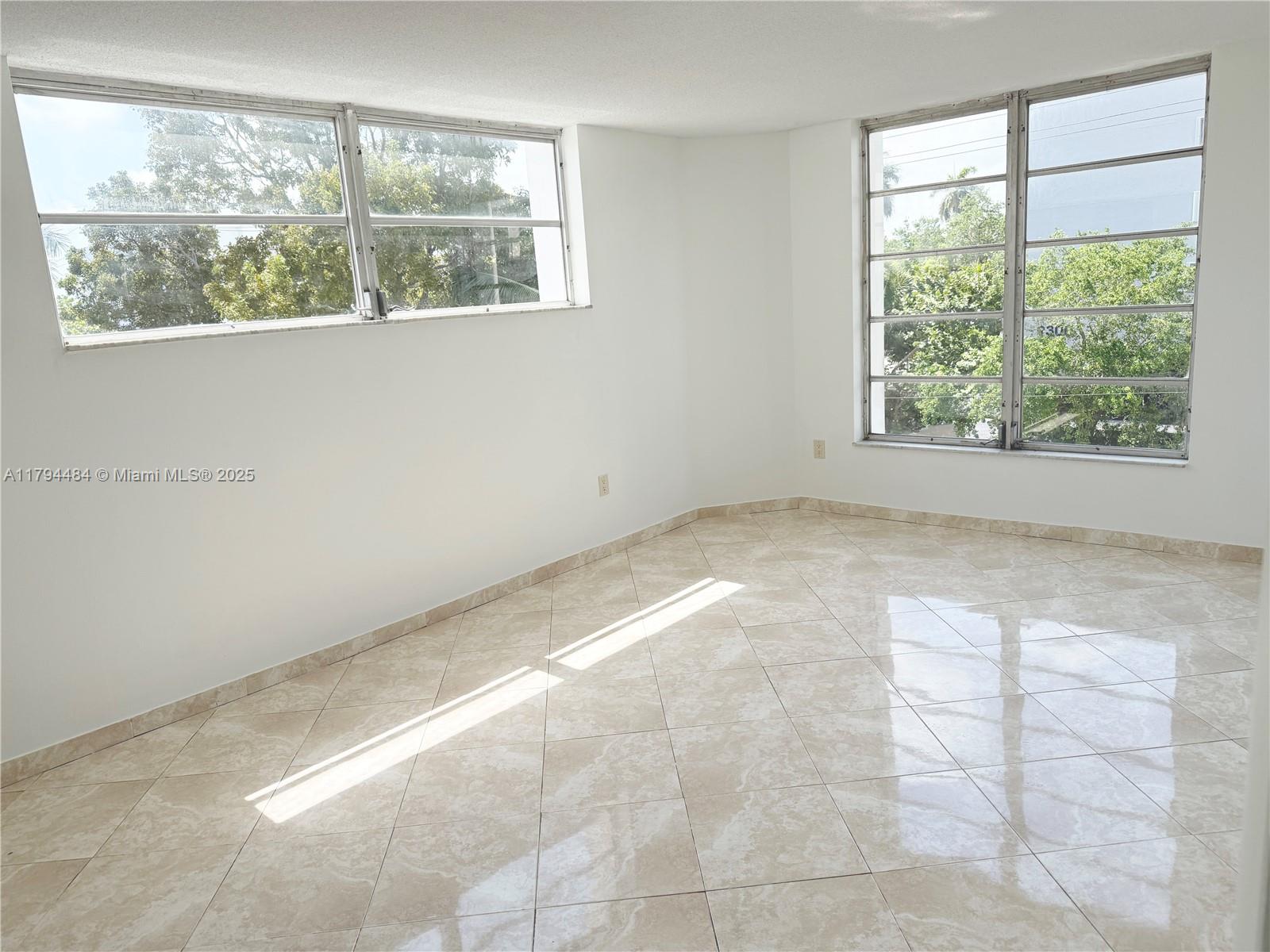 1075 93rd St #307,Bay Harbor Islands, FL 33154