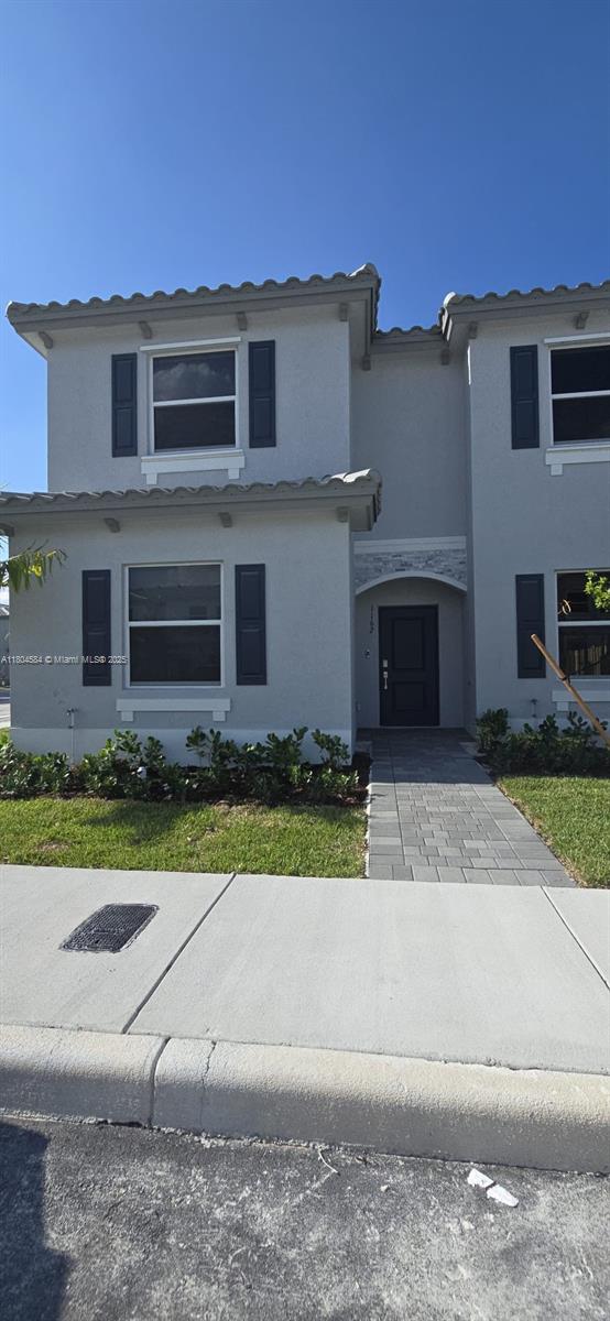 1162 SE 1st Ter