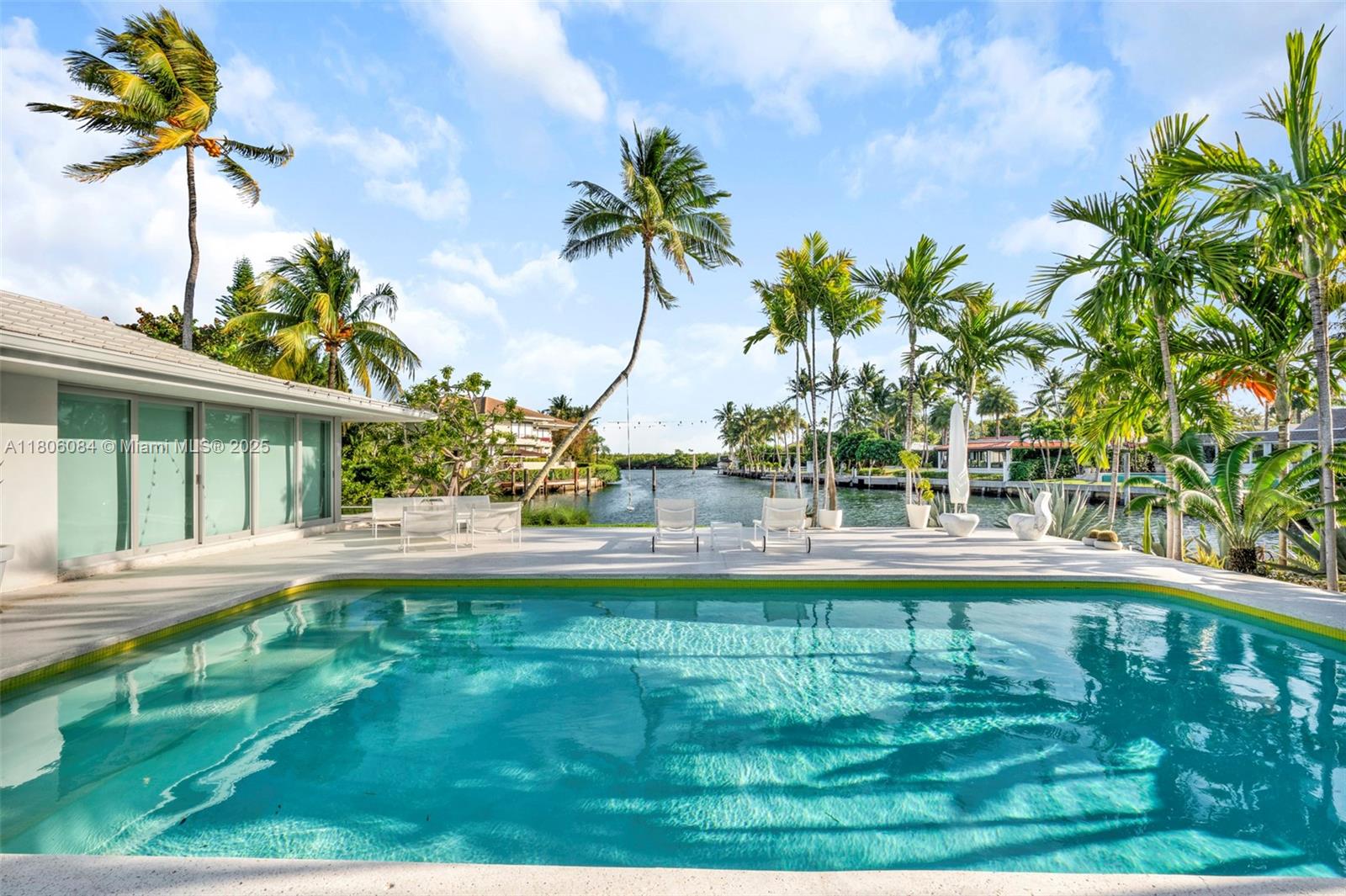 250 Knollwood Dr Key Biscayne, FL 33149 250 Knollwood Dr Key Biscayne, FL 33149