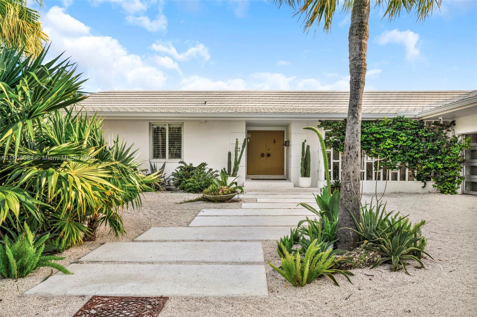 250 Knollwood Dr Key Biscayne, FL 33149 250 Knollwood Dr Key Biscayne, FL 33149