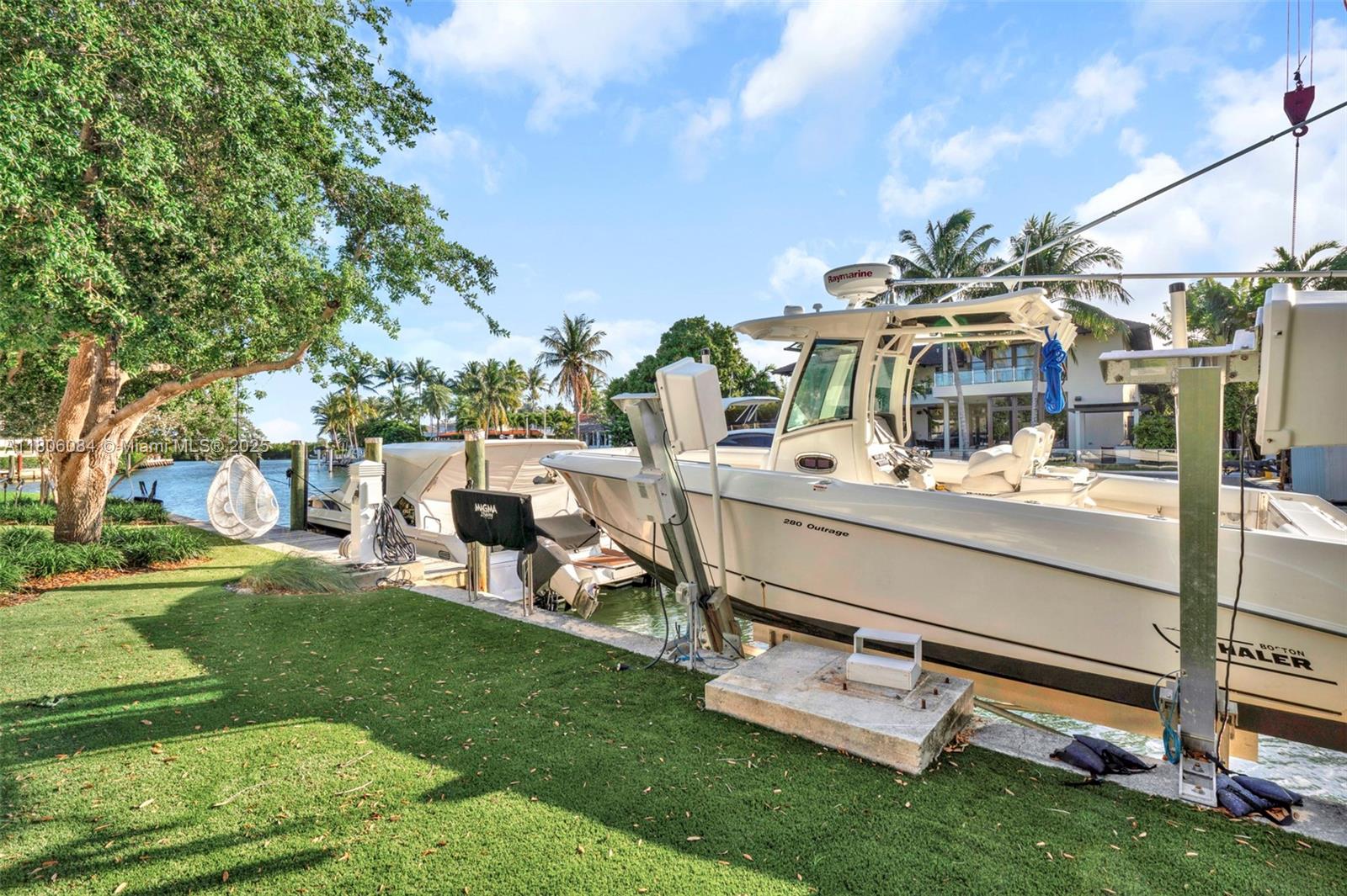 250 Knollwood Dr Key Biscayne, FL 33149 250 Knollwood Dr Key Biscayne, FL 33149