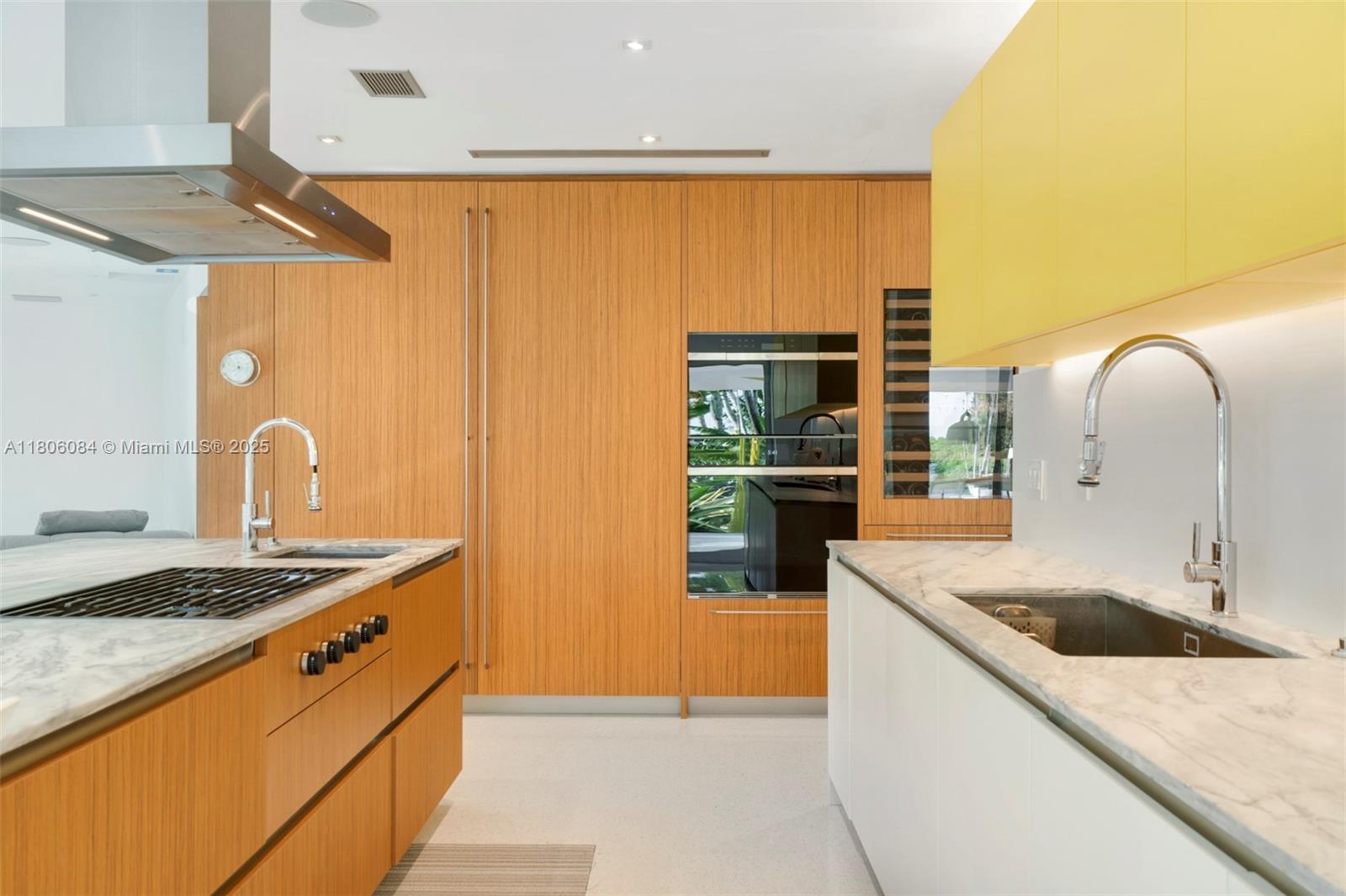 250 Knollwood Dr Key Biscayne, FL 33149 250 Knollwood Dr Key Biscayne, FL 33149